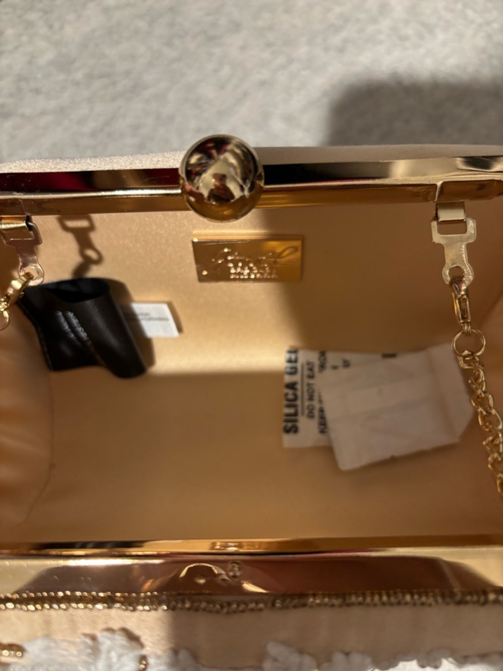 Badgley Mischka Beaded Floral Embroidered Ivory and Gold Clutch - Picture 4 of 4